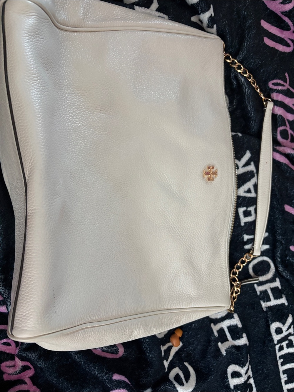 Tory Burch Cream Leather Shoulder Bag with Gold Chain